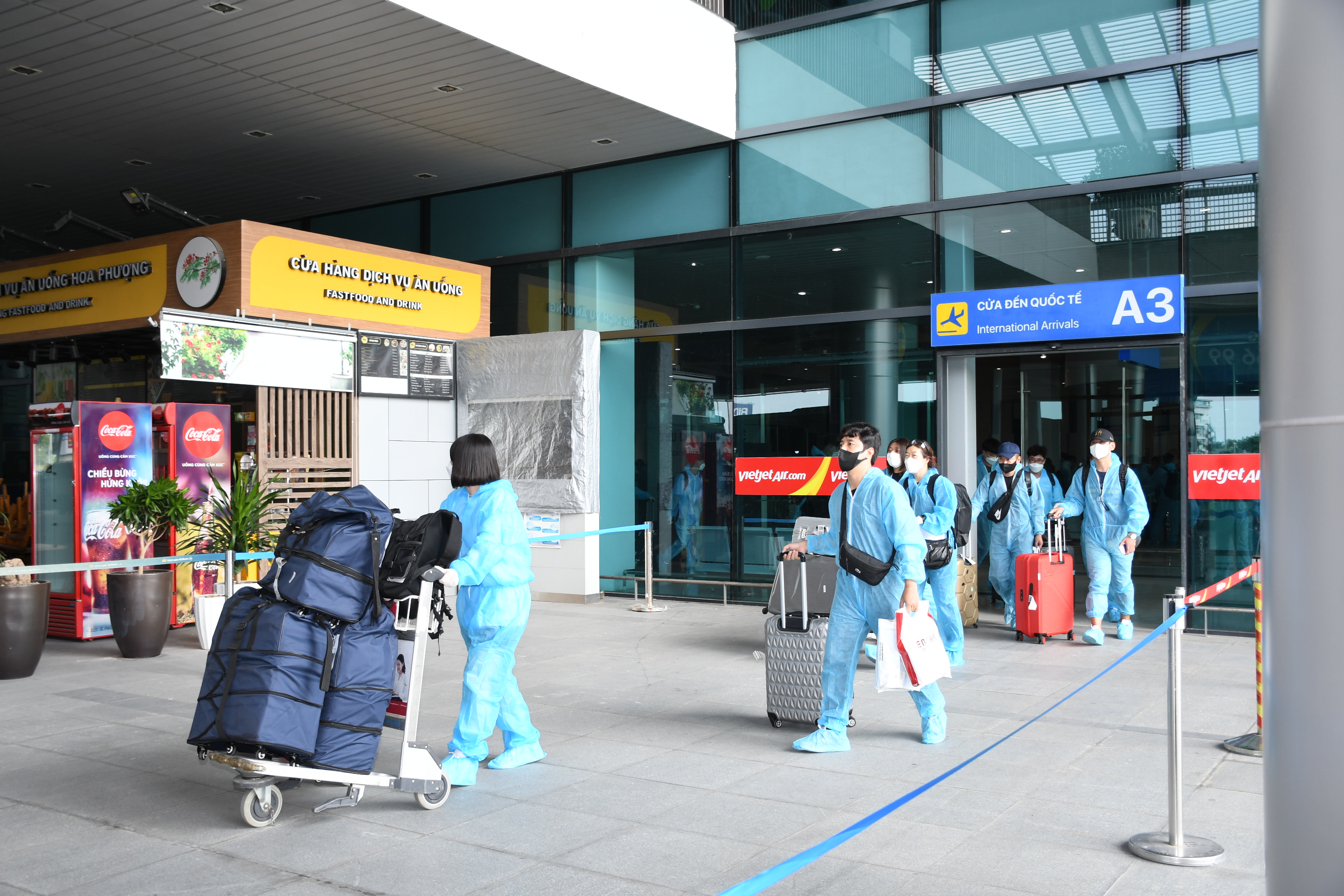 Bộ Công an lấy ý kiến đối với dự thảo nghị định về quản lý bảo đảm an ninh trật tự tại cửa khẩu đường hàng không